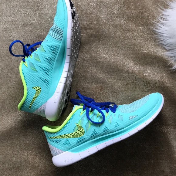 Nike ID Free Runs - Picture 1 of 8